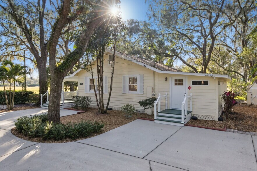 More Photos Of 1106 Brick Rd, Winter Garden Office For Lease
