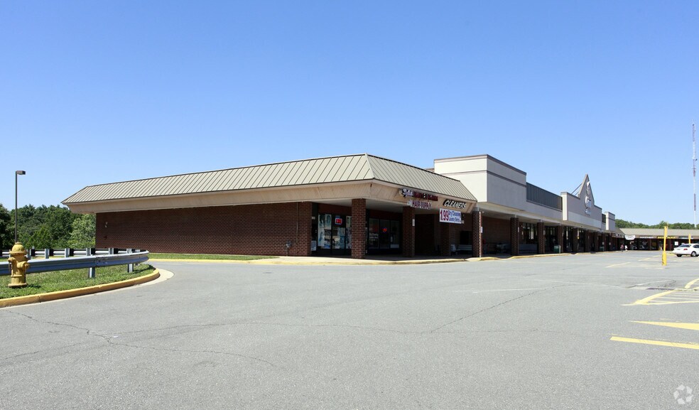 More Photos Of 4301-4383 Dale Blvd, Dale City Unknown For Lease