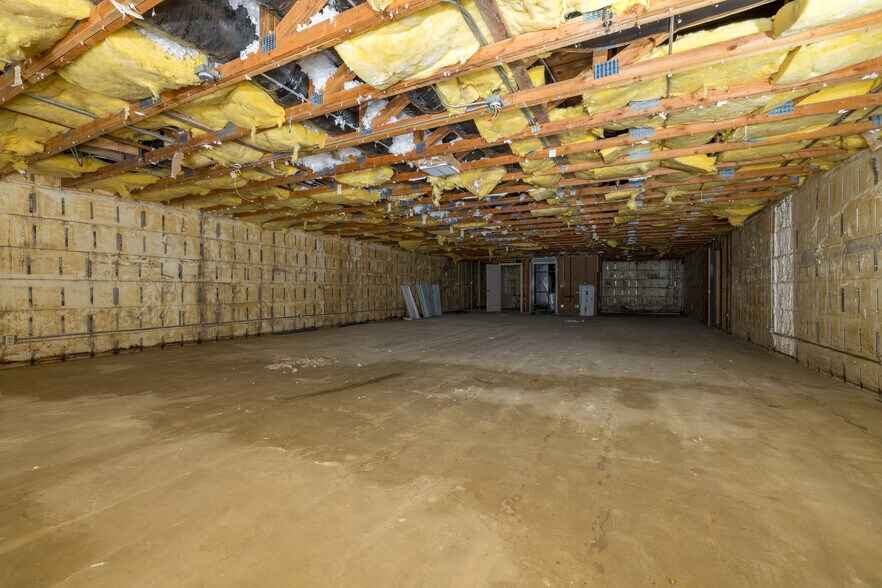 More Photos Of 2127 S Giddings St, Visalia Religious Facility For Lease