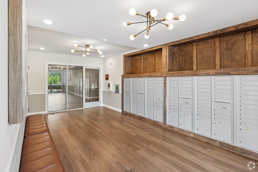 More Photos Of 77 S Adams St, Oswego Apartments For Lease