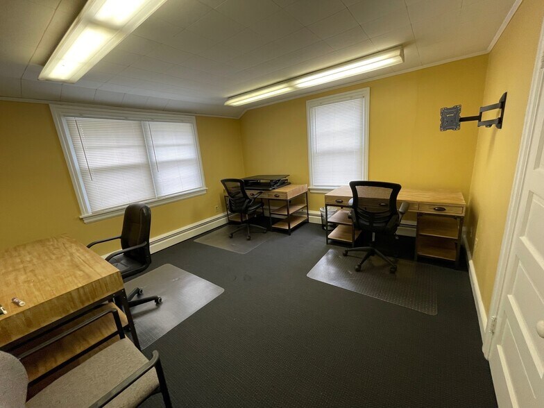 More Photos Of 420 N Spring Garden St, Ambler Office For Lease