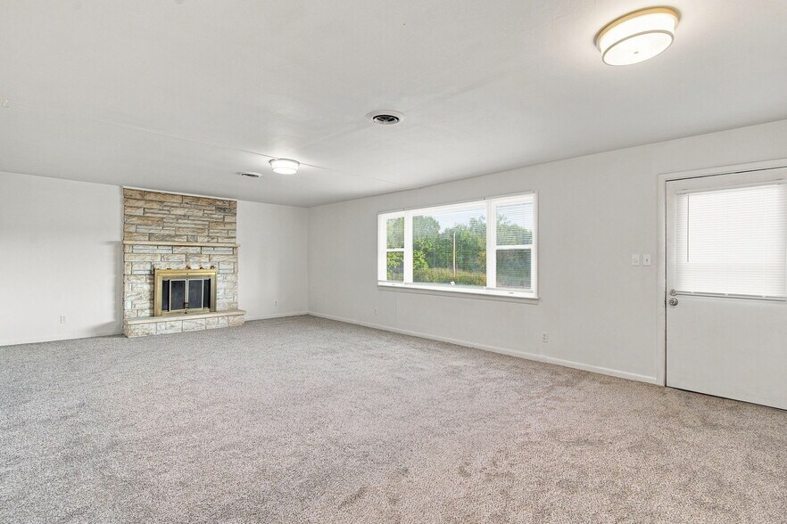 More Photos Of 3741 State Rte 30 Hwy, Lonedell Multifamily For Sale