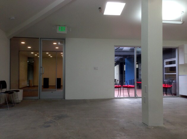 More Photos Of 2020 S Robertson Blvd, Los Angeles Loft Creative Space For Lease