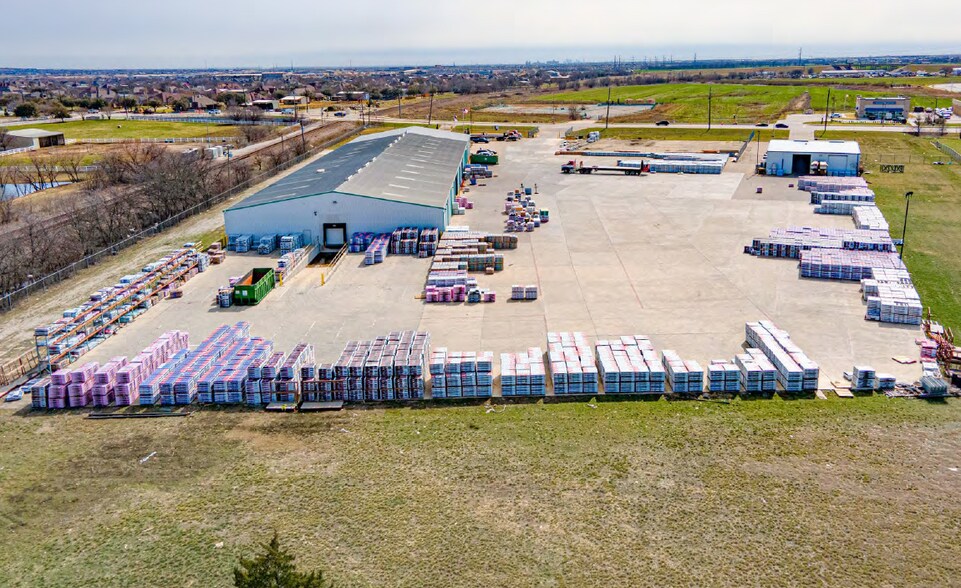 More Photos Of 2100 Avondale Haslet Rd, Haslet Distribution For Sale