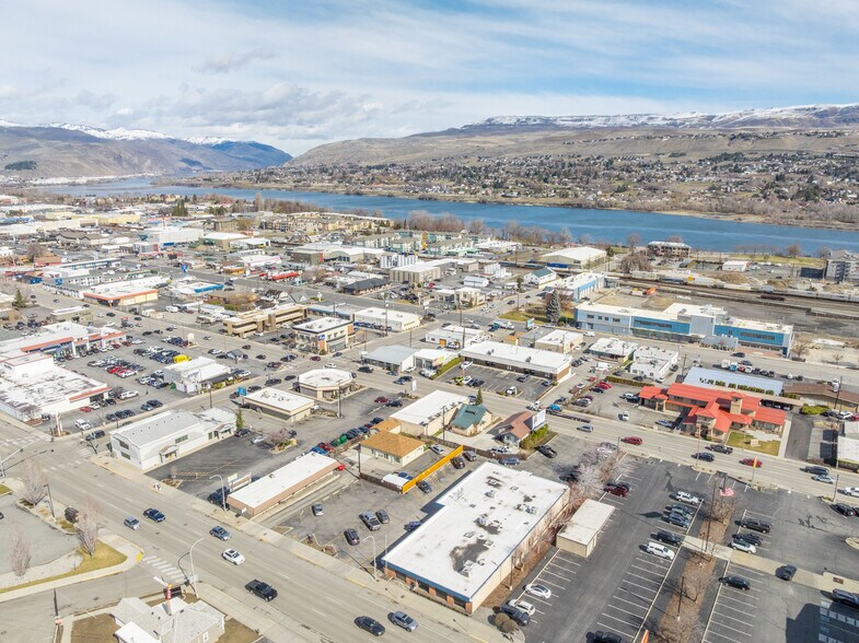 More Photos Of 325 Chelan Ave, Wenatchee Office For Lease