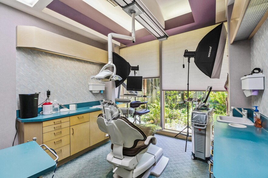 More Photos Of 1802 San Miguel Dr, Walnut Creek Medical For Sale