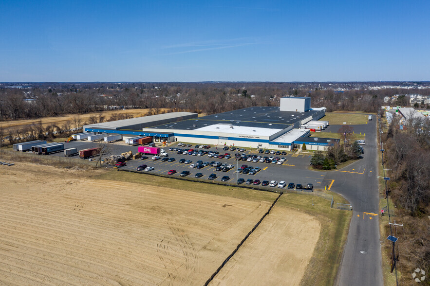 Primary Photo Of 800 Coopertown Rd, Delanco Warehouse For Lease