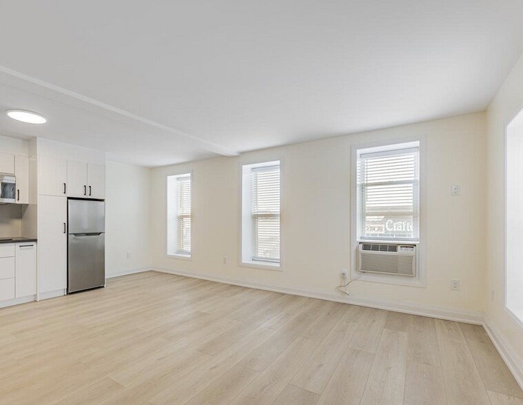 More Photos Of 36 Lindsay St S, Kawartha Lakes Apartments For Sale