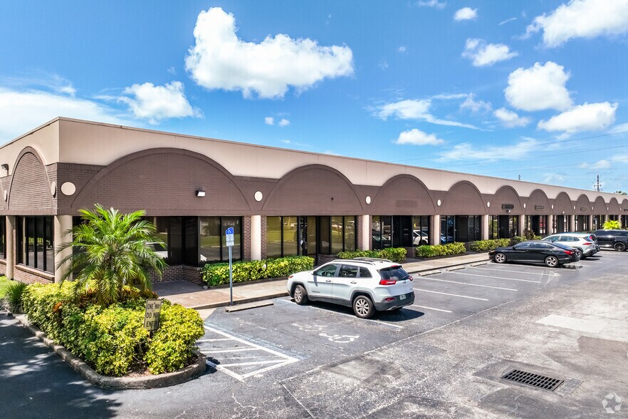 Primary Photo Of 13191 Starkey Rd, Largo Medical For Sale