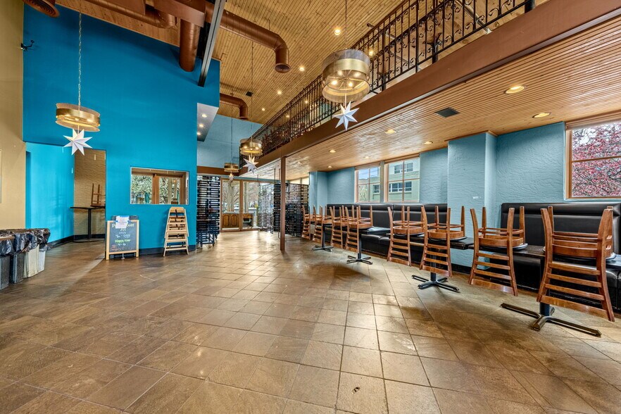 More Photos Of 701 E 2nd Ave, Durango Showroom For Lease