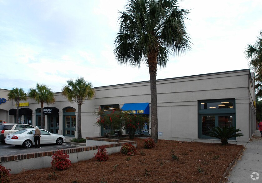 More Photos Of 334 E Bay St, Charleston Storefront Retail Office For Lease