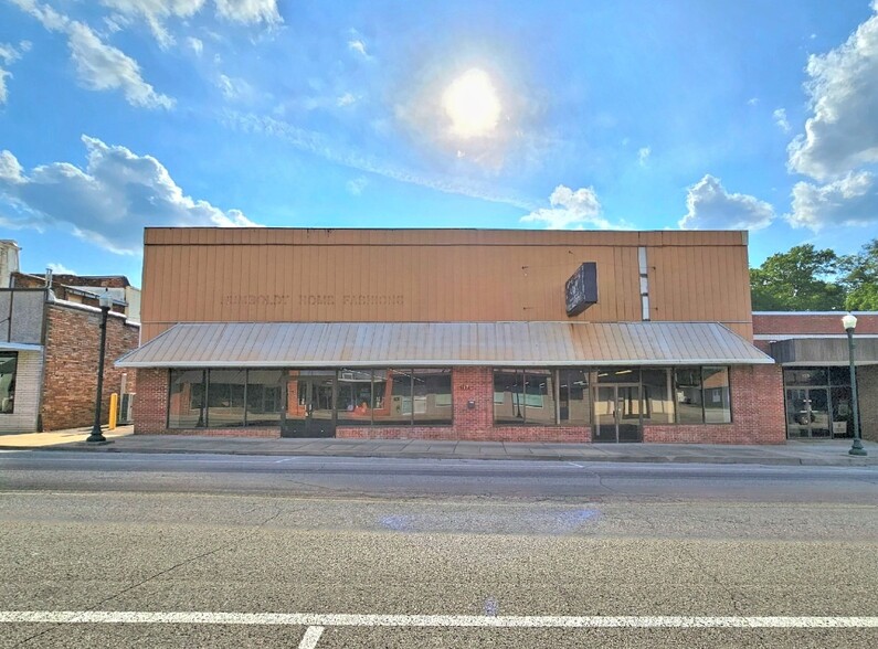 Primary Photo Of 117 N 14th Ave, Humboldt Storefront Retail Office For Sale