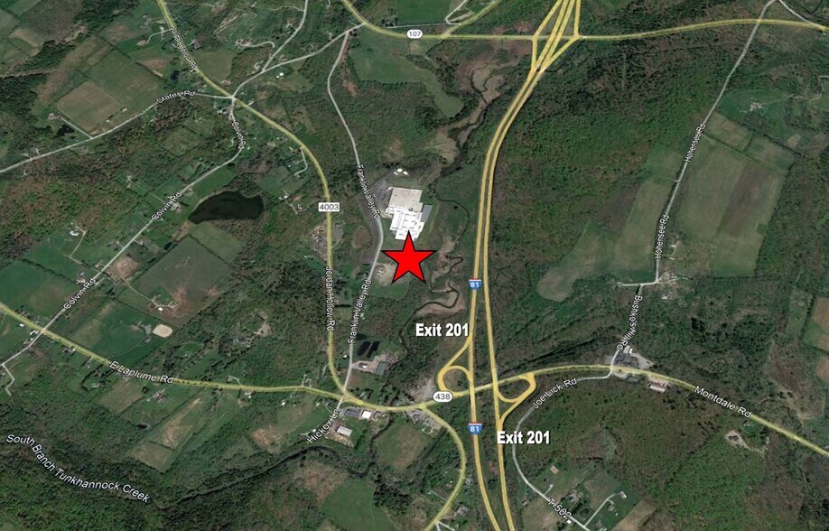 More Photos Of 204 Franklin Valley Rd, Dalton Unknown For Lease