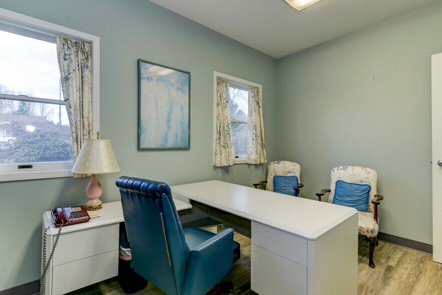 More Photos Of 403 Black Hills Ln SW, Olympia Medical For Sale