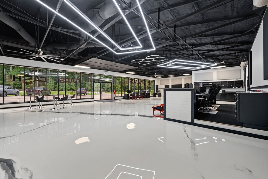 More Photos Of 957 Highway 85 S, Fayetteville Auto Dealership For Sale