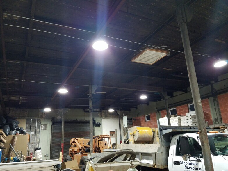 More Photos Of 75 Walnut St, Fitchburg Warehouse For Sale