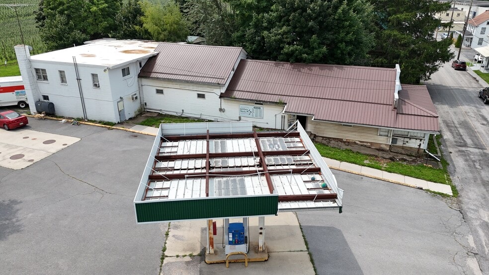 More Photos Of 115 Upper Bermudian Rd, Gardners Convenience Store For Sale