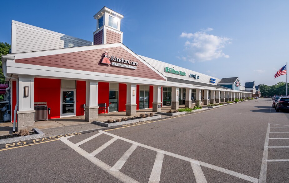 More Photos Of 700-800 S Main St, Sharon Unknown For Lease