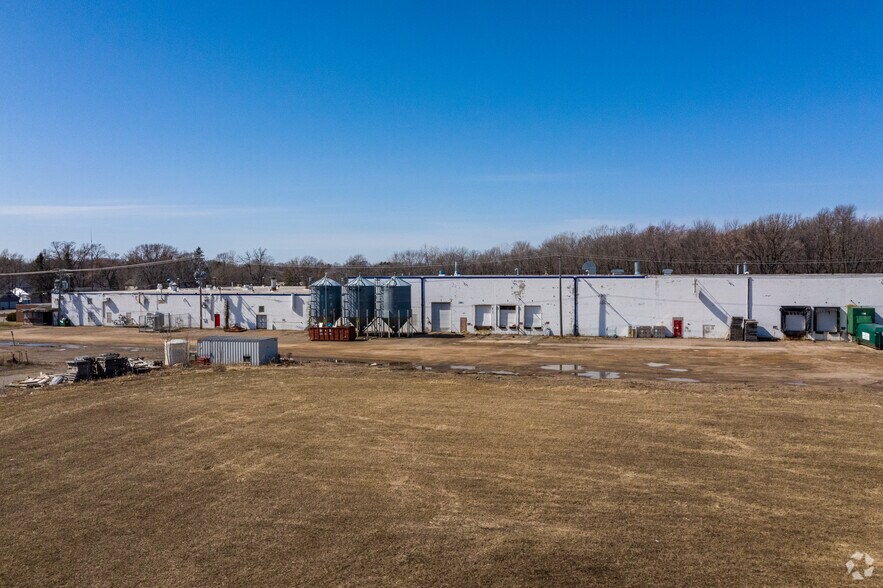 More Photos Of 5370 Highway 12, Maple Plain Manufacturing For Lease
