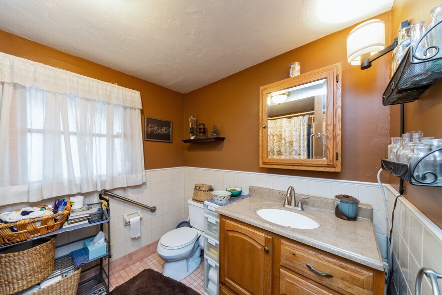 More Photos Of 205 Walnut St, Framingham Office Residential For Sale