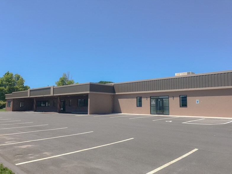 More Photos Of 103 Myron St, West Springfield Unknown For Lease