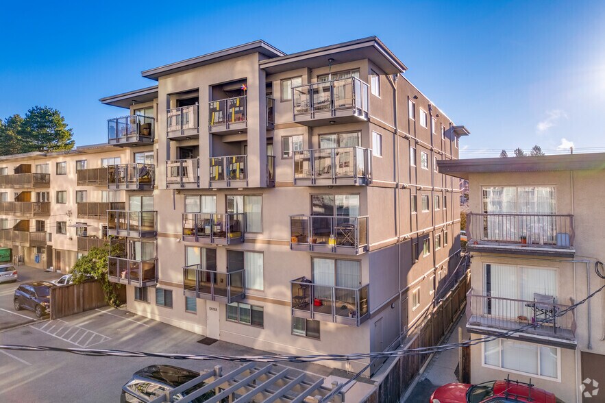 More Photos Of 1629 Saint Georges Ave, North Vancouver Apartments For Sale
