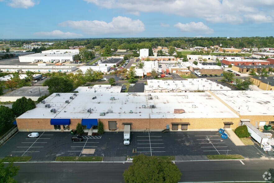 More Photos Of 10769-10795 Midwest Industrial Blvd, Saint Louis Warehouse For Sale