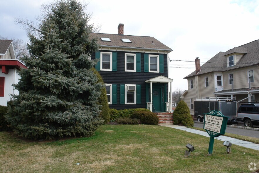 More Photos Of 7 E High St, Somerville Office For Lease