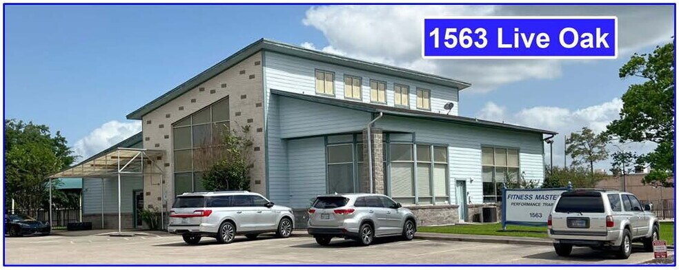 More Photos Of 1563 Live Oak St, Webster Office For Sale