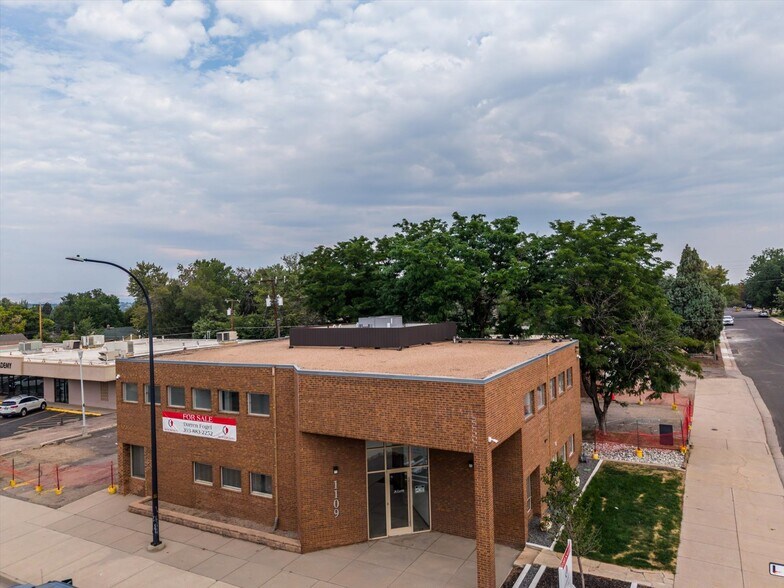 More Photos Of 1109 W Littleton Blvd, Littleton Office For Sale