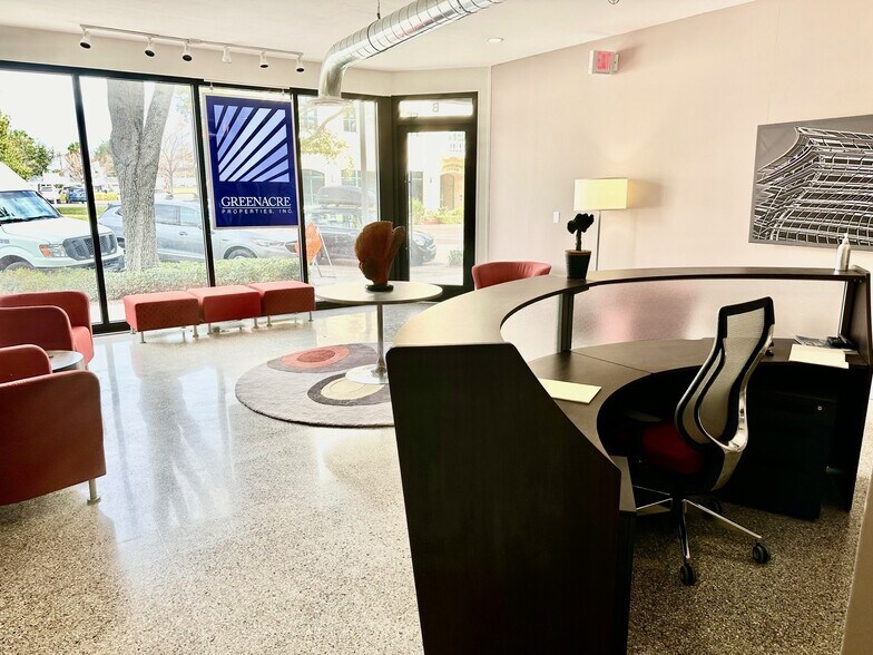 More Photos Of 2200-2220 Central Ave, Saint Petersburg Loft Creative Space For Lease