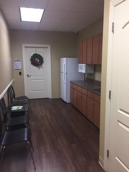More Photos Of 2902 N Armenia Ave, Tampa Office For Lease