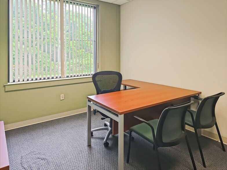 More Photos Of 200 Prosperity Dr, Knoxville Coworking Space