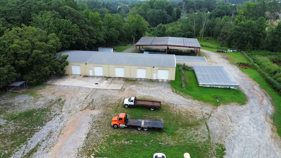 More Photos Of 514 Palmetto Dr, Simpsonville Warehouse For Lease