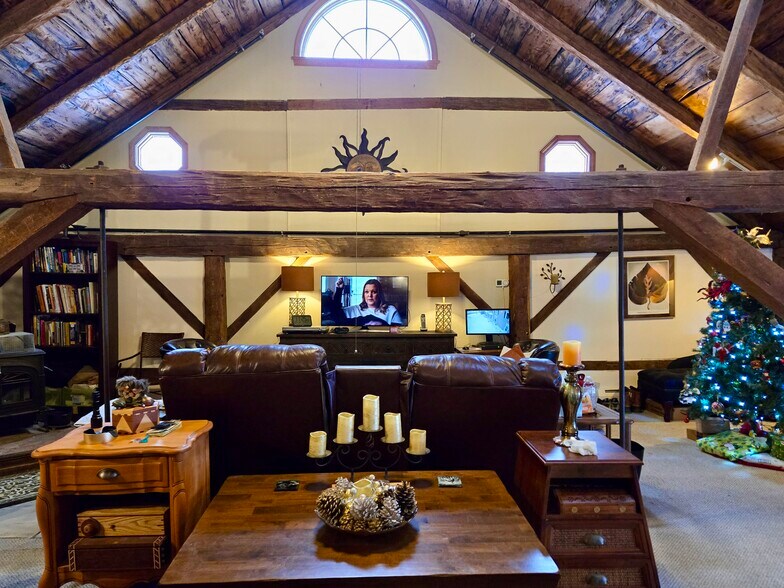 More Photos Of 82 Elm St, Camden Hospitality For Sale