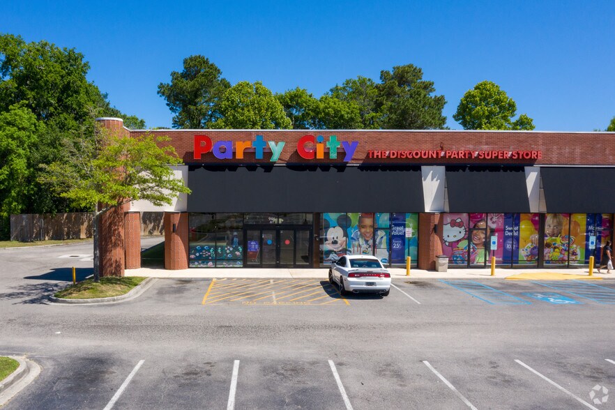 More Photos Of 946 Orleans Rd, Charleston Unknown For Lease