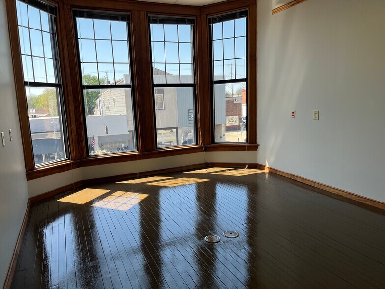 More Photos Of 120 N Main St, Churubusco Storefront Retail Residential For Sale