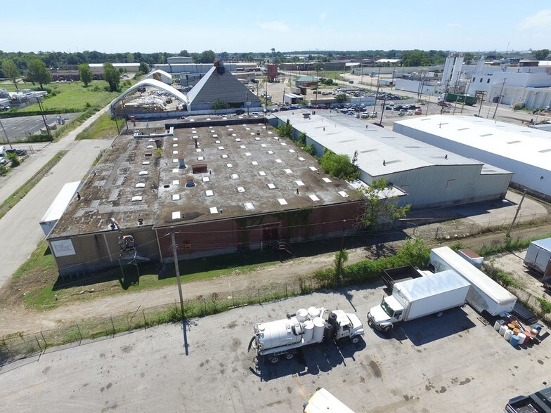 More Photos Of 66 W Colorado Ave, Memphis Warehouse For Lease