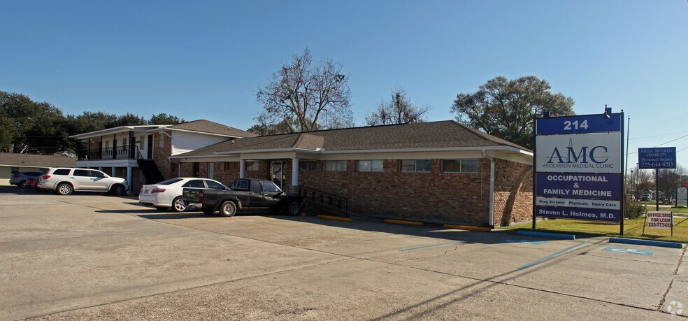 Primary Photo Of 214 S Burnside Ave, Gonzales Medical For Lease