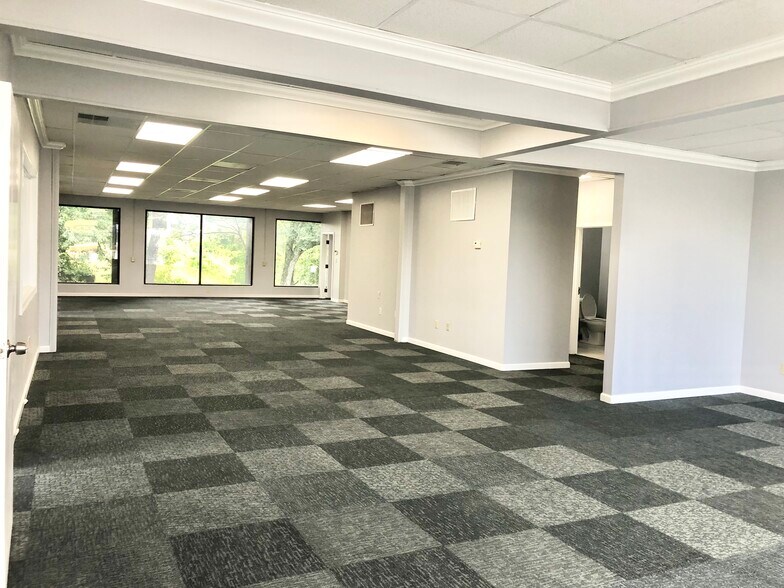 More Photos Of 6139-6141 Oakbrook Pky, Norcross Office For Lease