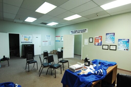 More Photos Of 2465 N Main St, Sunset Unknown For Lease