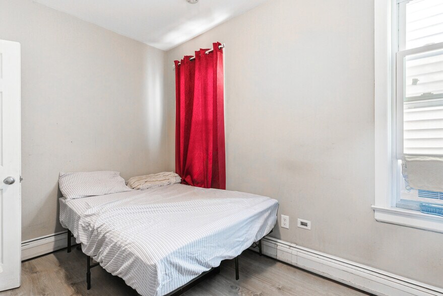 More Photos Of 369 E Kinney St, Newark Apartments For Sale
