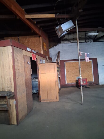 More Photos Of 1025 US Highway 72 E, Athens General Retail For Sale