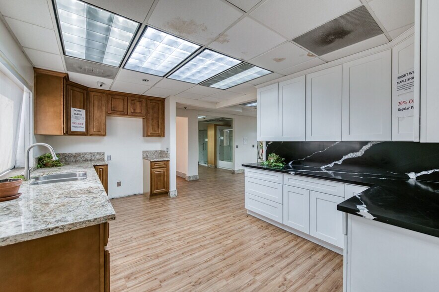 More Photos Of 5333 N Cornelia Ave, Fresno Warehouse For Sale