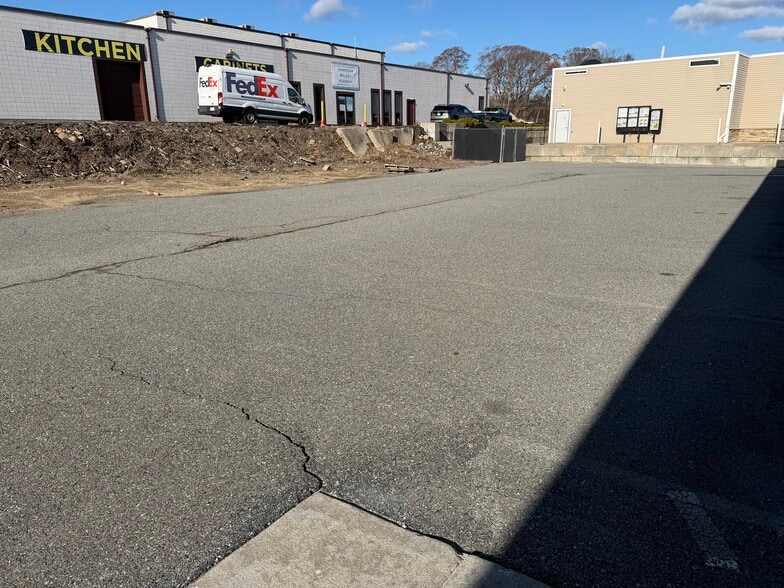 More Photos Of 11 Comstock Pky, Cranston Freestanding For Lease