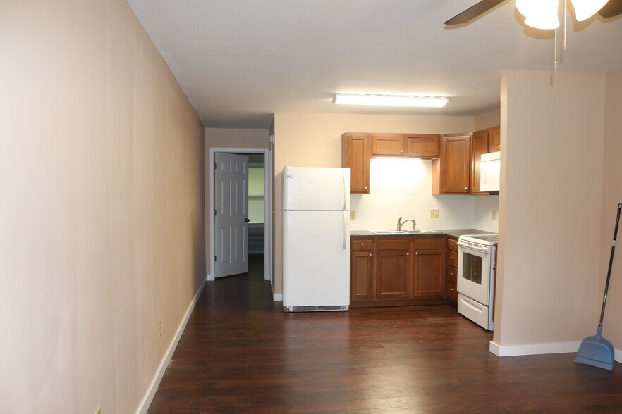 More Photos Of 1708 S Main St, South Jacksonville Apartments For Sale