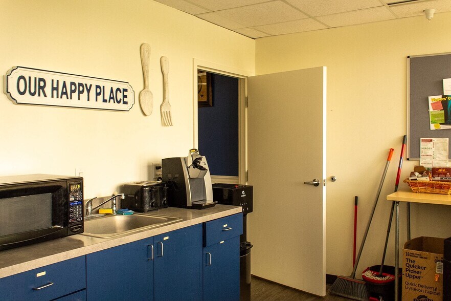 More Photos Of 12425 28th St N, Saint Petersburg Office For Lease