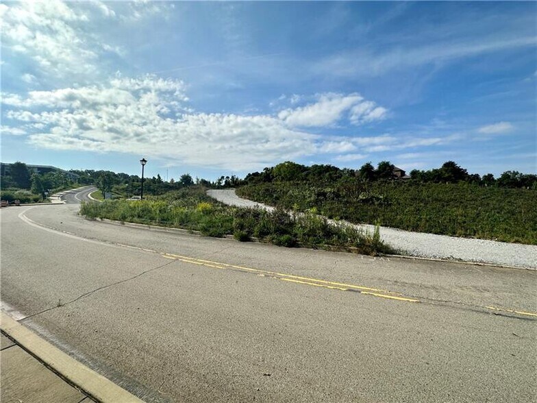 More Photos Of 400 Ronda Ct, Irwin Land For Lease