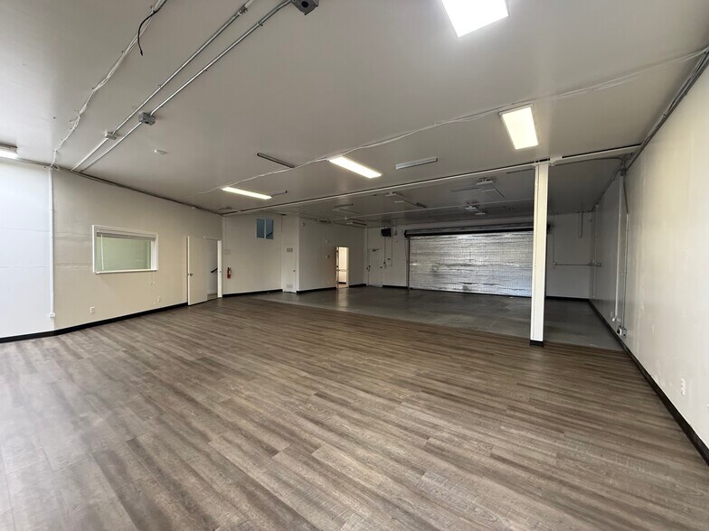 More Photos Of 5 Harris Ct, Monterey Warehouse For Lease