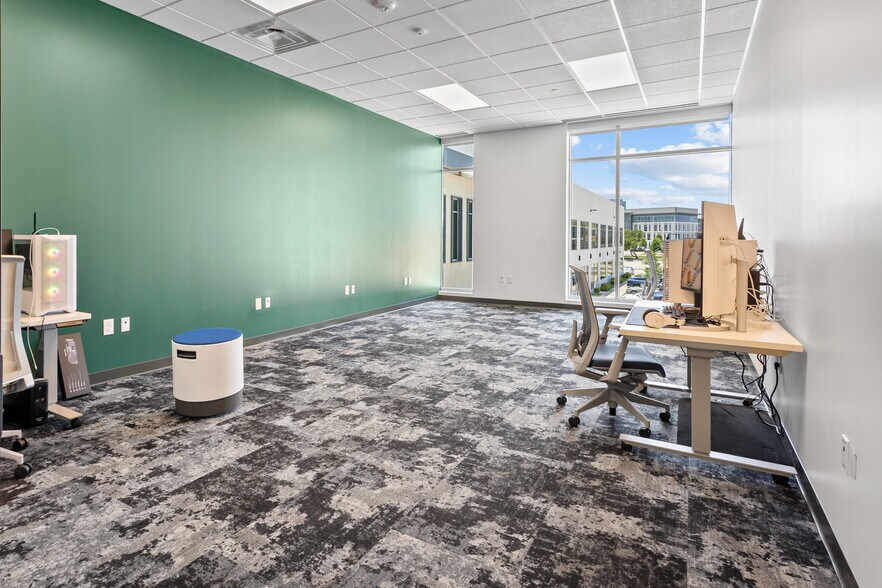 More Photos Of 8261 Belleview Dr, Plano Loft Creative Space For Lease